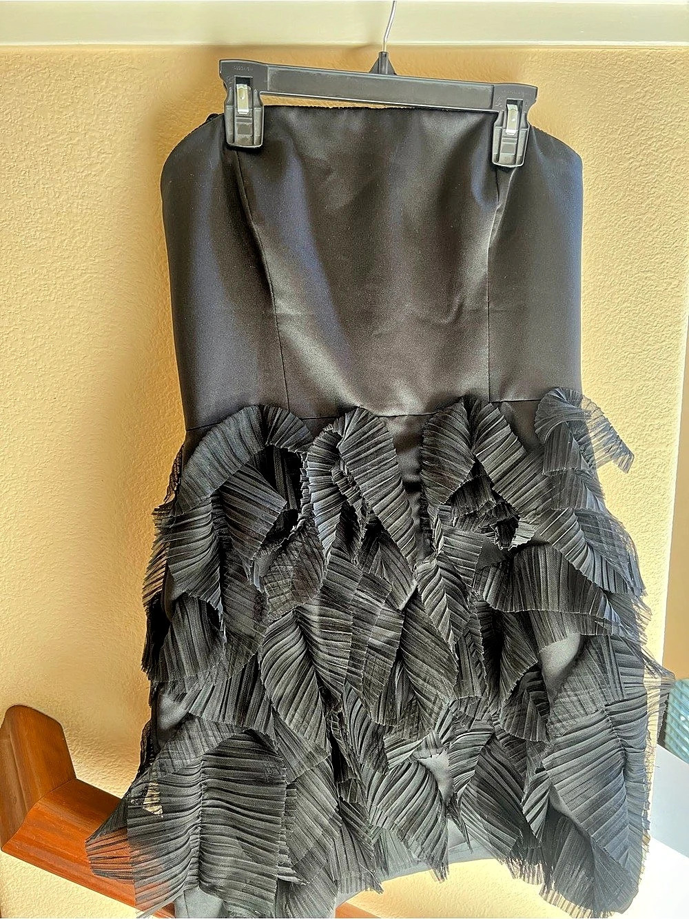 Max & Cleo Strapless Ruffle Cocktail Mini Dress Whimsigoth Coquette LBD Size 8